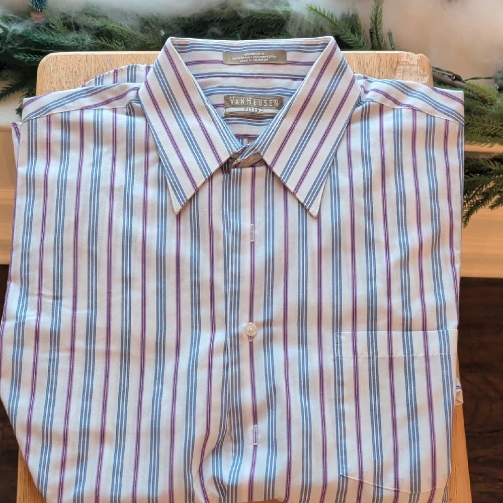Van Heusen Men's Blue and White Striped Dress Shirt